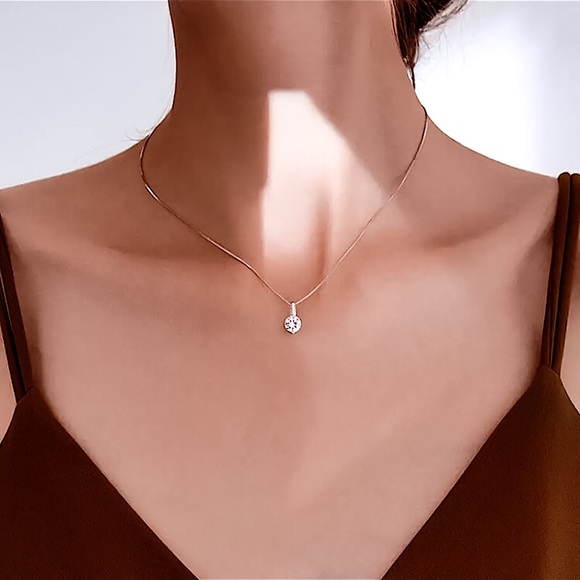 ⚜️[𝟯/$𝟭𝟴]⚜️Rhinestone Delicate Necklace NEW - Picture 6 of 10